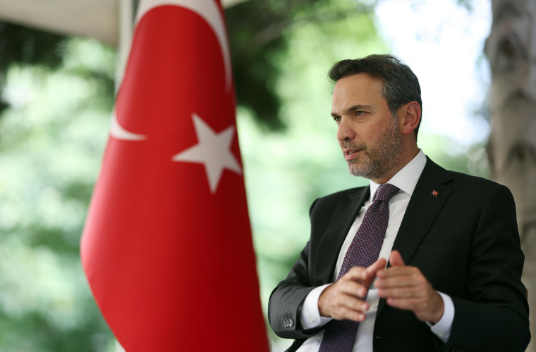 Enerji ve Tabii Kaynaklar Bakanı Alparslan Bayraktar, Hürriyet Daily News’de