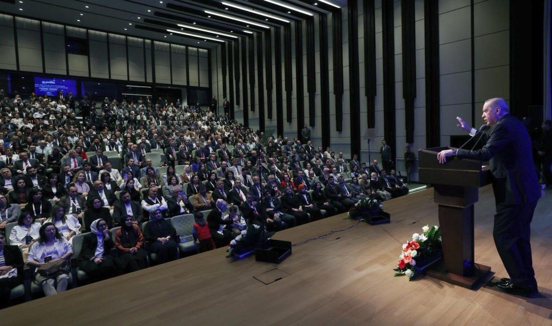 Cumhurbaşkanı Erdoğan, Kütüphane 5.0 ve İnsan Merkezli Dijital Dönüşüm Uluslararası Konferansı‘nda konuştu Cumhurbaşkanı Recep Tayyip Erdoğan, Beştepe Millet Kütüphanesi’nde, Kütüphane 5.0 ve