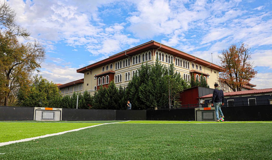 Büyükşehir interaktif oyun alanlarını tamamladı Büyükşehir Belediyesi’nin özellikle çocukların ilgisini çekecek olan DJ kabini, zekâ