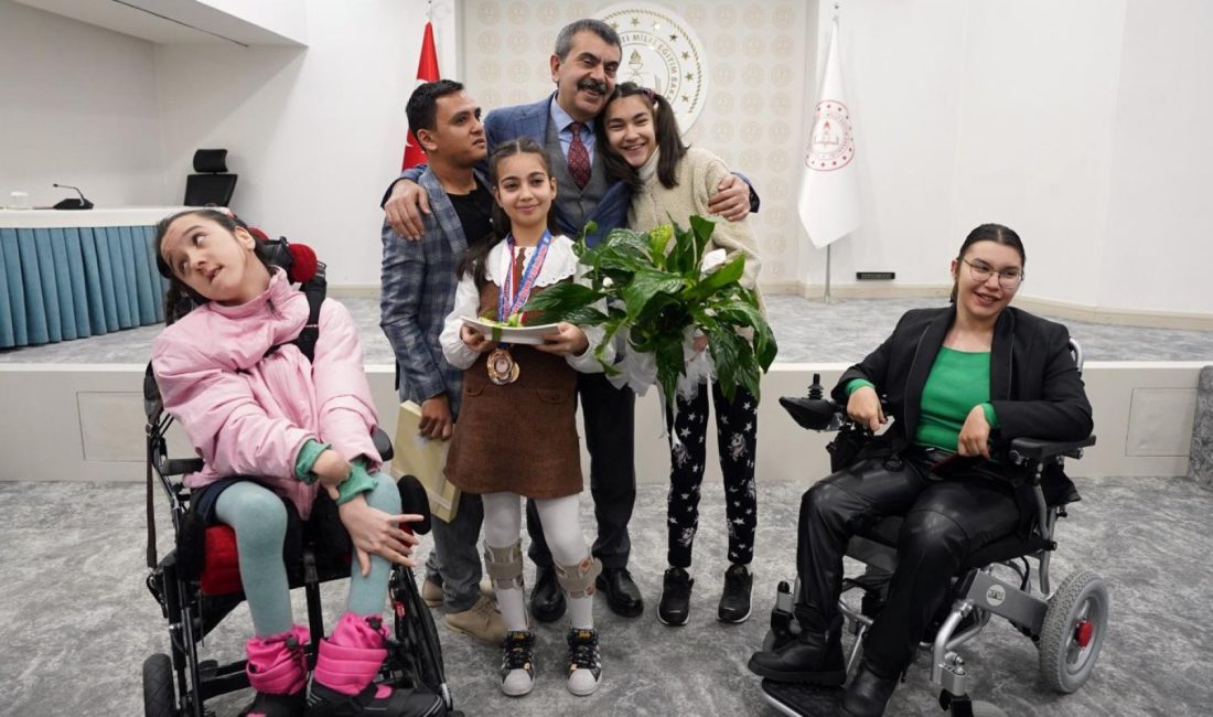 Millî Eğitim Bakanı Yusuf Tekin, “Engelli vatandaşlarımıza ve özel eğitime
