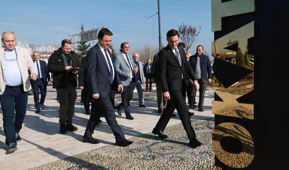 Tokat’ın Kapısı Yenilenen Tokat Terminali Hayırlı Olsun 2001 yılında hizmete giren Tokat Şehirlerarası Otobüs Terminali, 2025 yılında