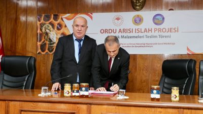 Vali Muammer Erol, Ordu Arıcılar Birliği tarafından düzenlenen Birinci Derece