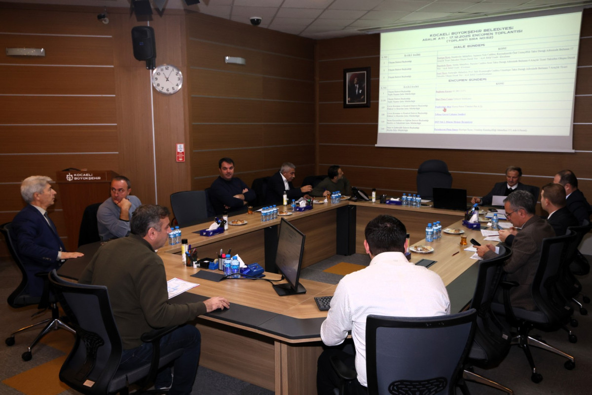 Kocaeli Büyükşehir Belediyesi Encümen toplantısında, yaklaşan yılbaşı etkinlikleri için işletmelerin