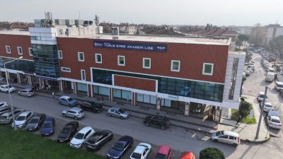 Derince Yunus Emre Akademi Lise, Yenikent Mahallesi Nursel Sokak’taki yeni