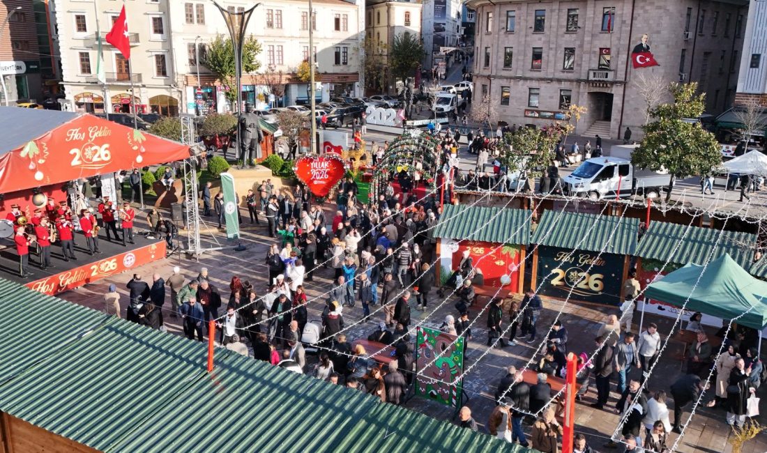 Yeni Yıl Çarşısı Coşkuyla Açıldı Giresun, Belediye Başkanı Fuat Köse’nin öncülüğünde bu yıl yepyeni bir
