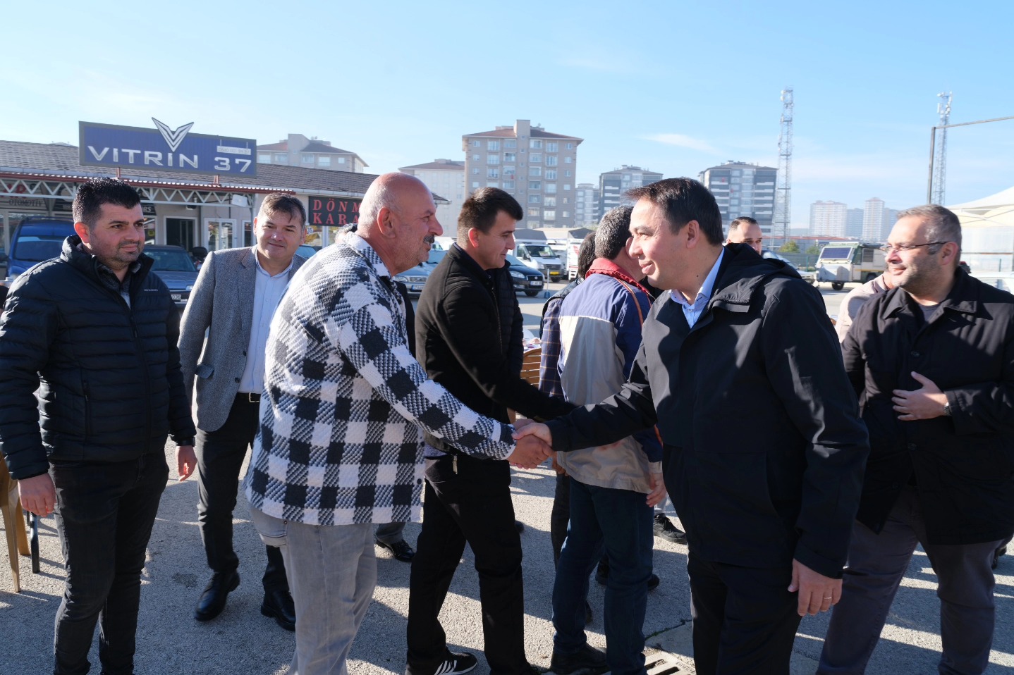 Kastamonu Belediye Başkanı Hasan Baltacı, Kuzeykent Galericiler Sitesi’ni ziyaret ederek