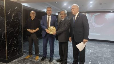 Ankara’da düzenlenen Dr. Mehmet Yardımcı 80. Yaş Etkinliğine katılan Zile