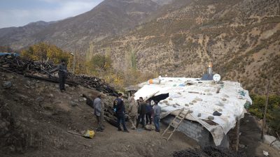Bitlis Hizan’da yaban keçisi vurulduğuna dair gelen ihbarı değerlendiren ekiplerimiz,