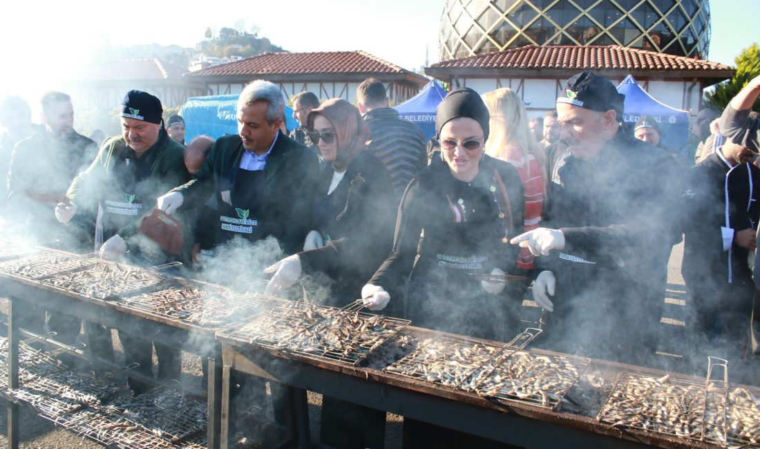 Karadeniz’in vazgeçilmez Gri lezzeti Hamsi, Rize Belediyesi’nin ev sahipliğinde bu