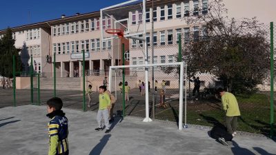 Bartın Belediyesi, kent genelindeki eğitim kurumlarının ihtiyaçlarını karşılamaya yönelik çalışmalarına