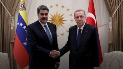 Cumhurbaşkanı Recep Tayyip Erdoğan, Venezuela Cumhurbaşkanı Nicolas Maduro ile bir