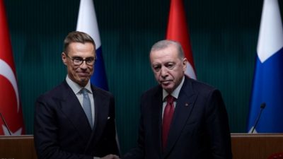 Cumhurbaşkanı Recep Tayyip Erdoğan, Finlandiya Cumhurbaşkanı Alexander Stubb ile bir