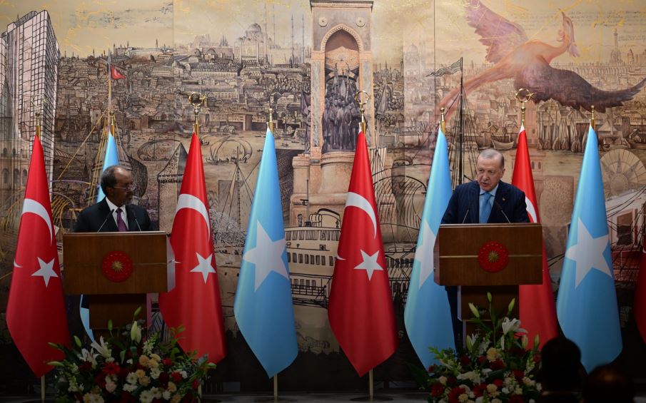 Cumhurbaşkanı Erdoğan: “Somali’nin birlik ve bütünlüğünün her şart altında muhafazası bizim için öncelikli meseledir” Cumhurbaşkanı Erdoğan: “Somali’nin birlik ve bütünlüğünün her şart altında muhafazası