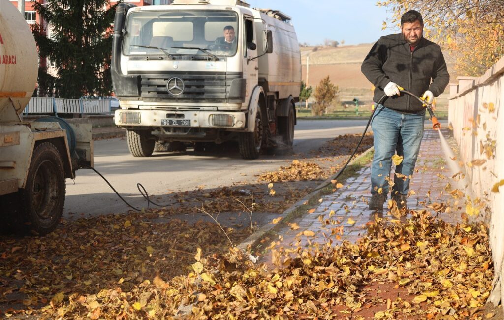 Zile Belediyesi Temizlik İşleri Müdürlüğü ekipleri, ilçemizin dört bir yanında