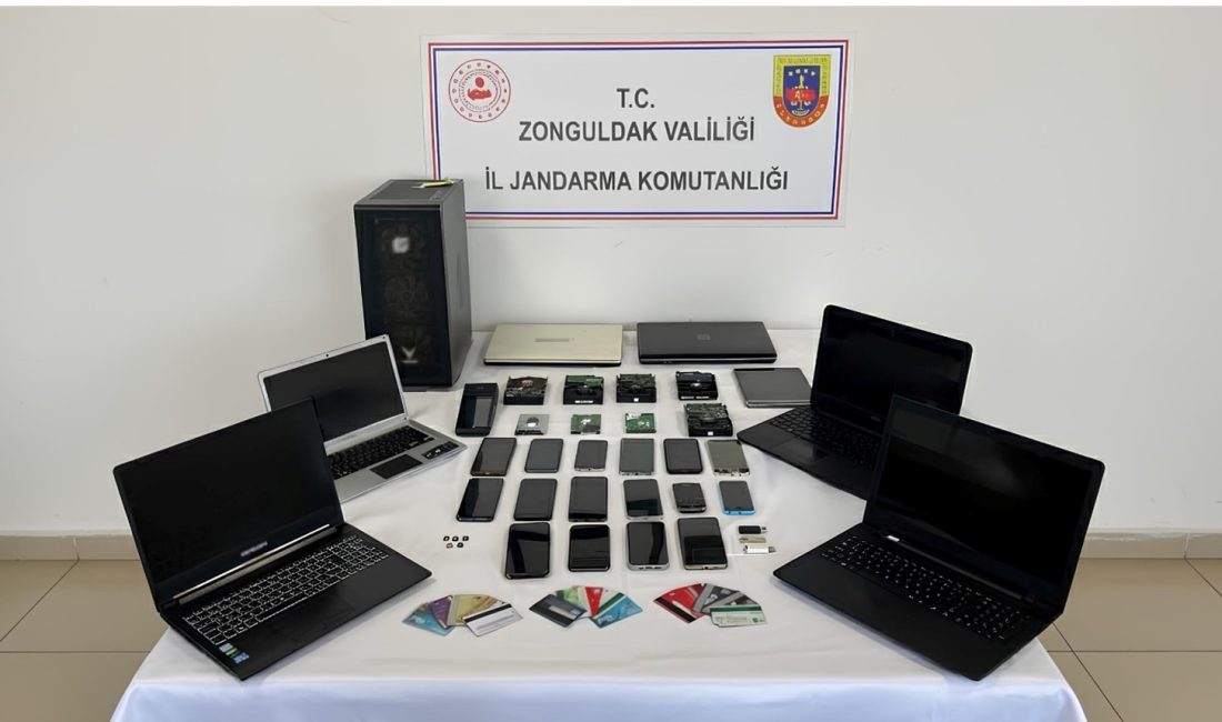 Zonguldak İl Jandarma Komutanlığınca, Siber Suçlarla Mücadele kapsamında; Çaycuma ilçesinde