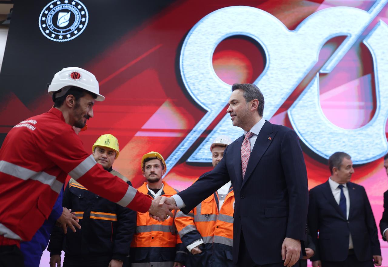Türkiye Yüzyılı’nda Türkiye’de Madenciliğin Yüzyılını Başaracağız Enerji ve Tabii Kaynaklar Bakanı Alparslan Bayraktar, Maden Tetkik ve