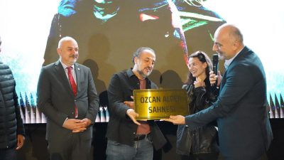 Hopa Belediyesi’nin ev sahipliğinde yönetmen Özcan Alper ve Antalya Altın
