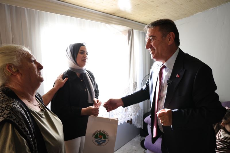 Sosyal belediyecilik anlayışı kapsamında hayata geçirilen “Süt Bebesi Projesi” ilk