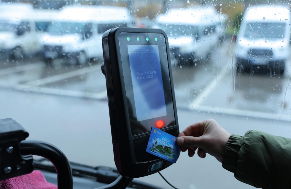 Samsun Büyükşehir Belediyesi, kent genelinde toplu ulaşımı daha düzenli ve