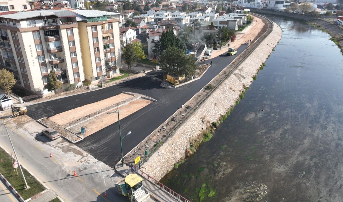 Tokat Belediyesi Asfalt’ta Hız Kesmiyor Tokat Belediyesi, kentin ulaşım altyapısını güçlendiren çalışmalara hız kesmeden devam