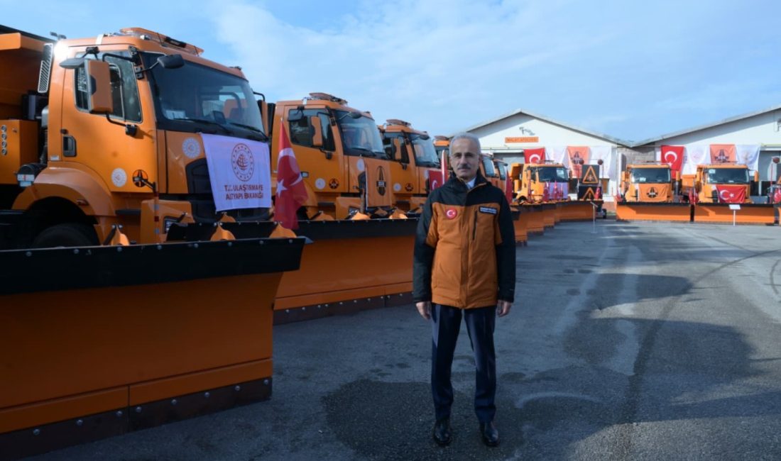 Ulaştırma ve Altyapı Bakanı Abdulkadir Uraloğlu, Ankara’da Karayolları Genel Müdürlüğü