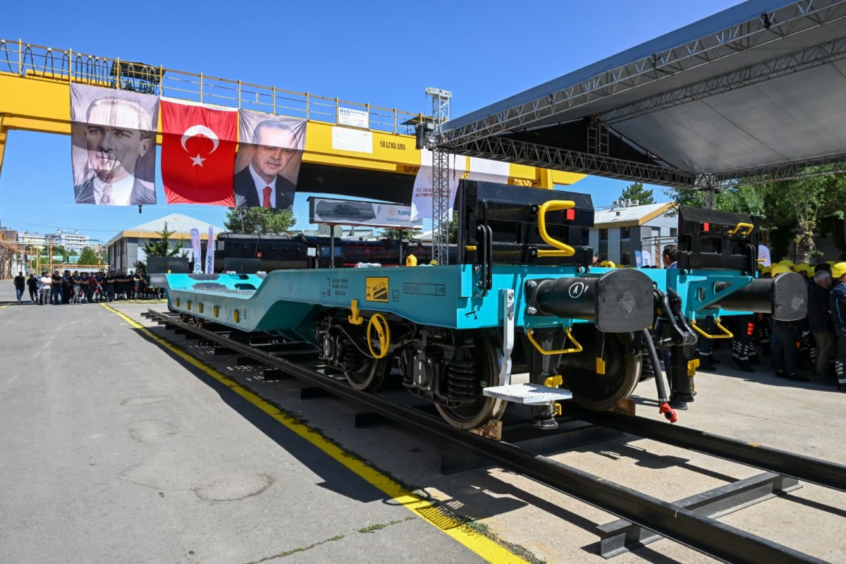 Türasaş Üretimde Rekora Koşuyor Ulaştırma ve Altyapı Bakanı Abdulkadir Uraloğlu, TÜRASAŞ’ın 2025 yılı içinde