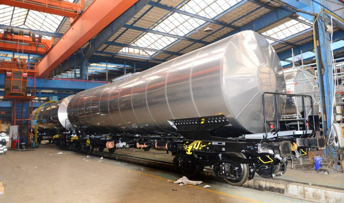 Savunma Sanayiine Yerli Vagon Desteği Ulaştırma ve Altyapı Bakanı Abdulkadir Uraloğlu, TÜRASAŞ tarafından yerli ve