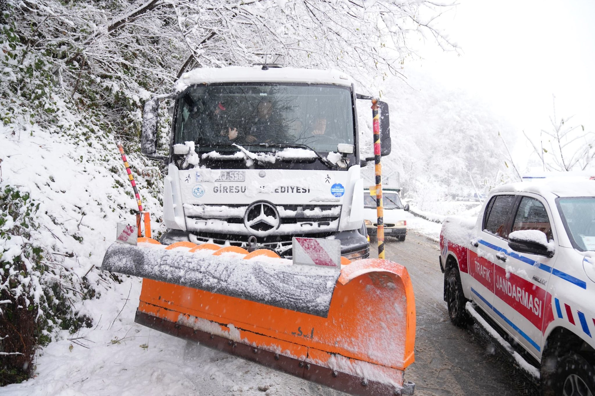 Giresun’da özellikle yüksek mahallelerde etkili olan kar yağışı sonrası Giresun