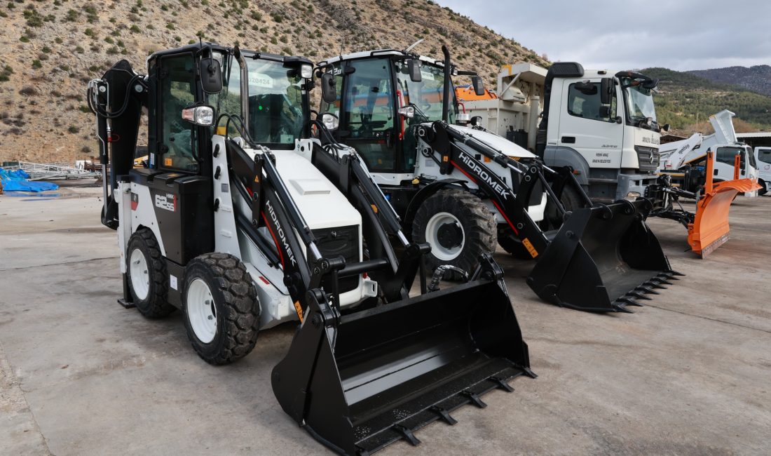 Modern teknolojiyle donatılan araçlar, belediyenin gücünü artırarak hizmet süreçlerinin daha