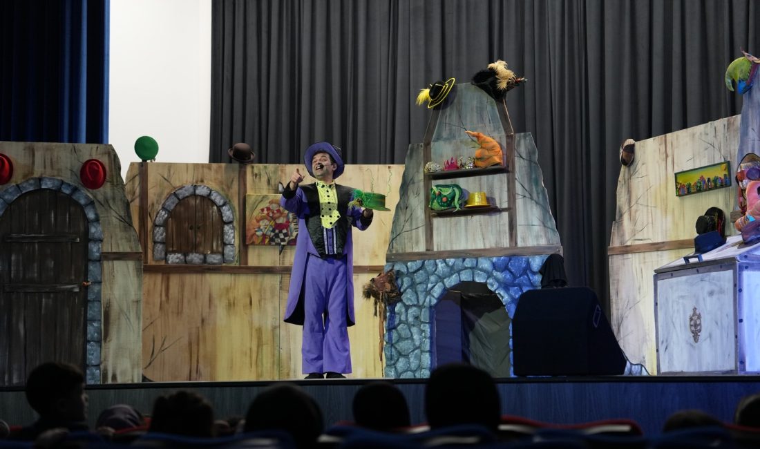 Masal Sahnede Hayat Buldu Bafra Belediyesi, çocukların sanatsal ve kültürel gelişimine katkı sunan etkinliklerine