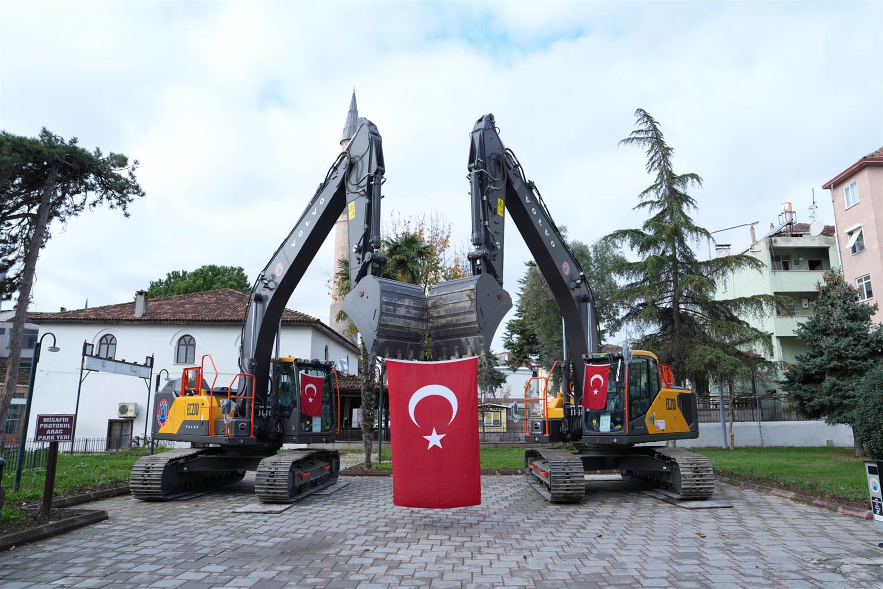 Bafra Belediye Başkanı Hamit Kılıç, belediyenin hizmet kapasitesini artırmaya yönelik