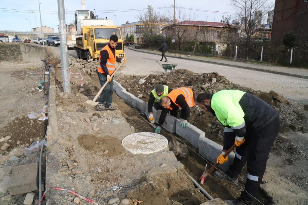 Hopa Belediyesi, kent genelinde yürüttüğü saha çalışmaları kapsamında Bucak, Ortahopa