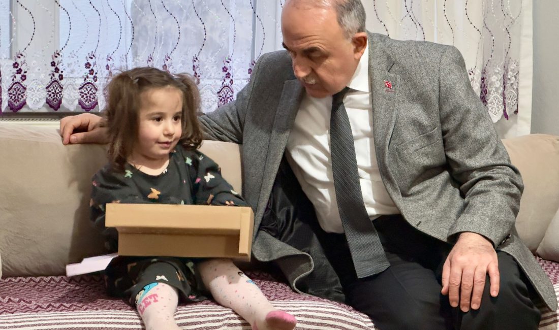 Vali Muammer Erol, Engelliler Haftası kapsamında düzenlenen etkinlikte kendisini evlerine