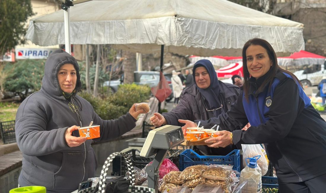 Soğuk havaların etkisini iyice hissettirdiği bu günlerde, belediyemiz pazar esnafının