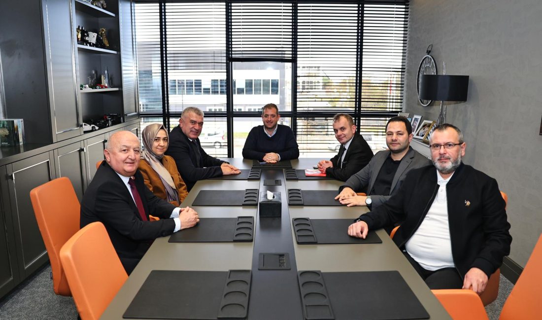 Bulancak’ta yeni dönemde faaliyete geçecek üniversite yerleşkesi için sanayicilerle iş