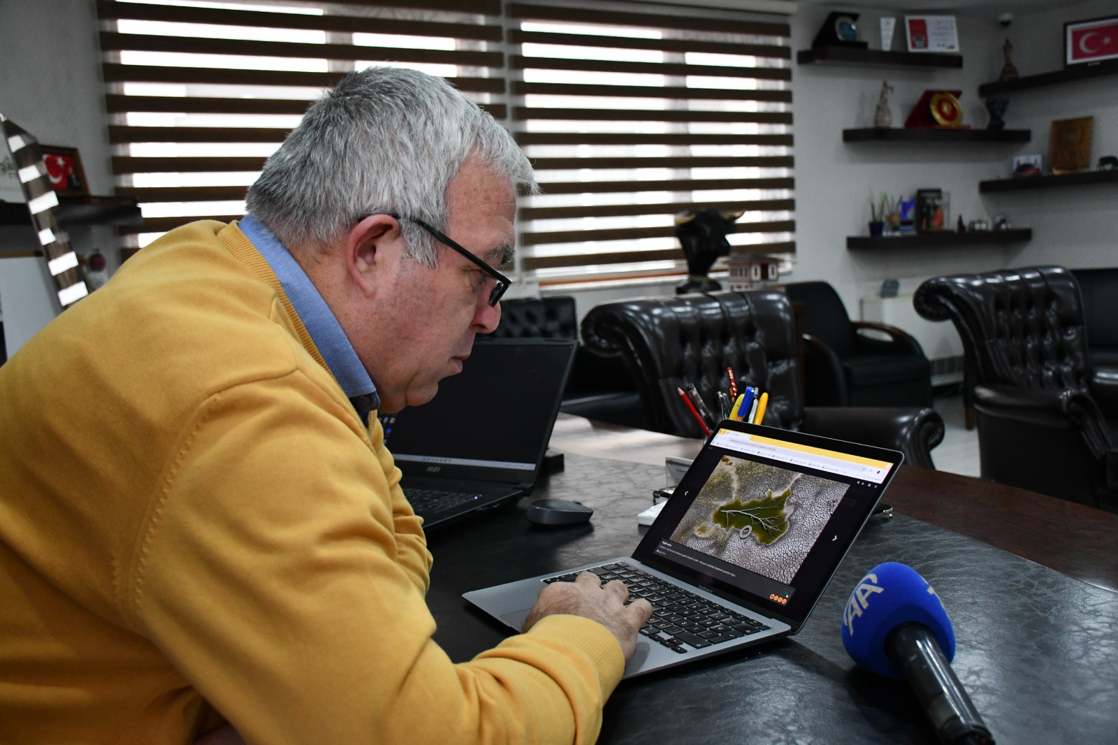 Başkan Erdem, Anadolu Ajansı’nın “Yılın Kareleri” Oylamasına Katıldı Artvin Belediye Başkanı Bilgehan Erdem, Anadolu Ajansı’nın (AA) her yıl