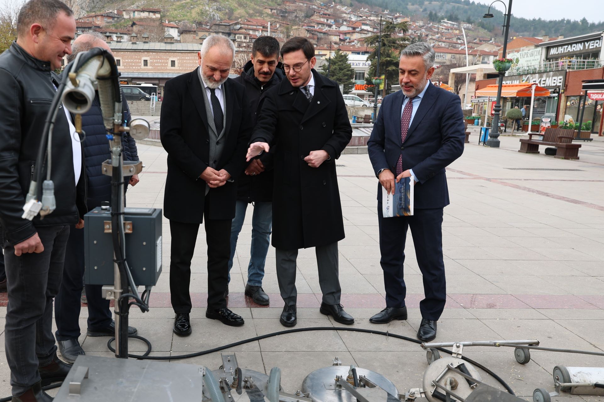 Başkan Yazıcıoğlu: Yerli Üretim Genel Amaçlı Temizlik Aracımız Hayırlı Olsun Tokat Belediyesi, şehir genelinde temizlik hizmetlerinin etkinliğini artırmak amacıyla belediye