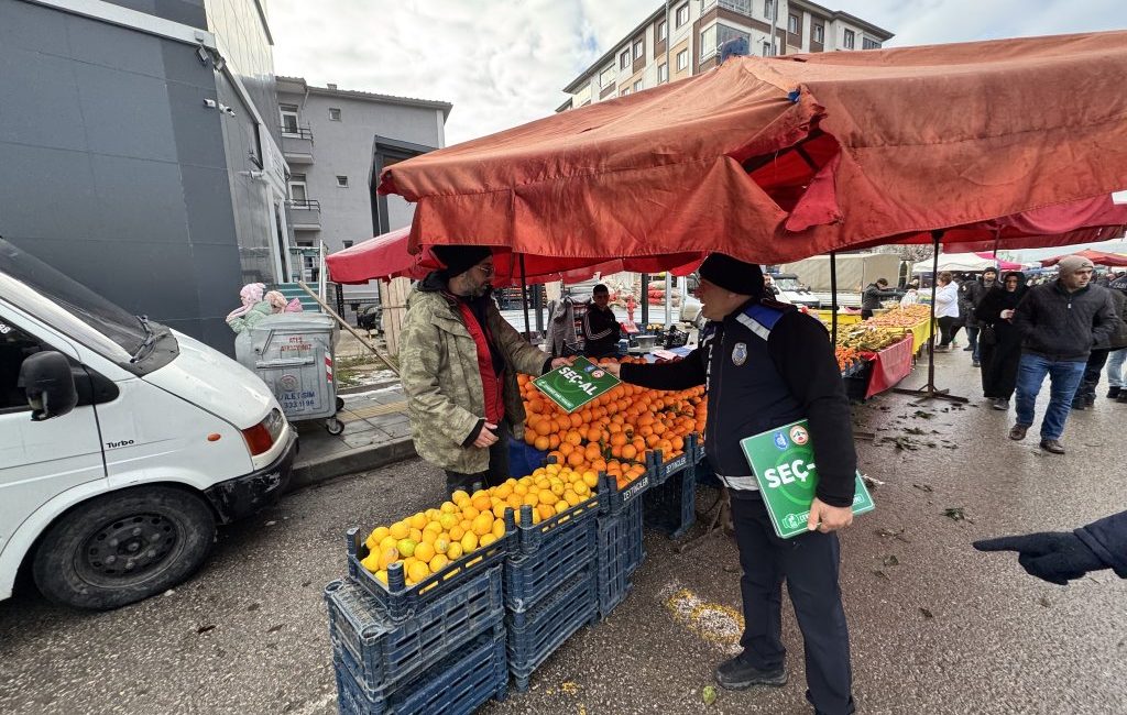 Çorum Belediyesi, semt pazarlarında alışverişi daha güvenli, düzenli ve sağlıklı