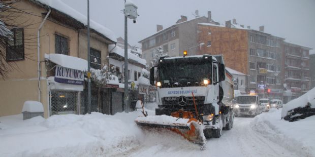 Son yılların en yoğun kış şartlarının yaşandığı Gerede’de, aralıksız devam