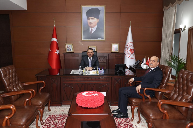 Vali Osman Hacıbektaşoğlu, TTK Genel Müdürü Muharrem Kiraz’ı makamında kabul