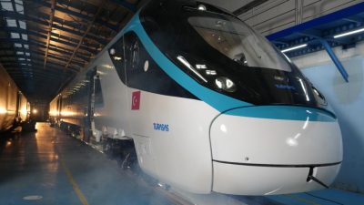 Ulaştırma ve Altyapı Bakanı Abdulkadir Uraloğlu, Milli Elektrikli Hızlı Tren