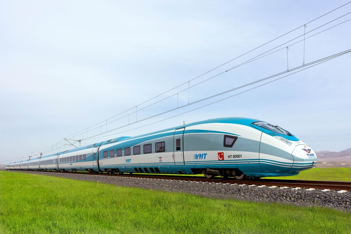 Ulaştırma ve Altyapı Bakanı Abdulkadir Uraloğlu, ara tatilde artan yolcu