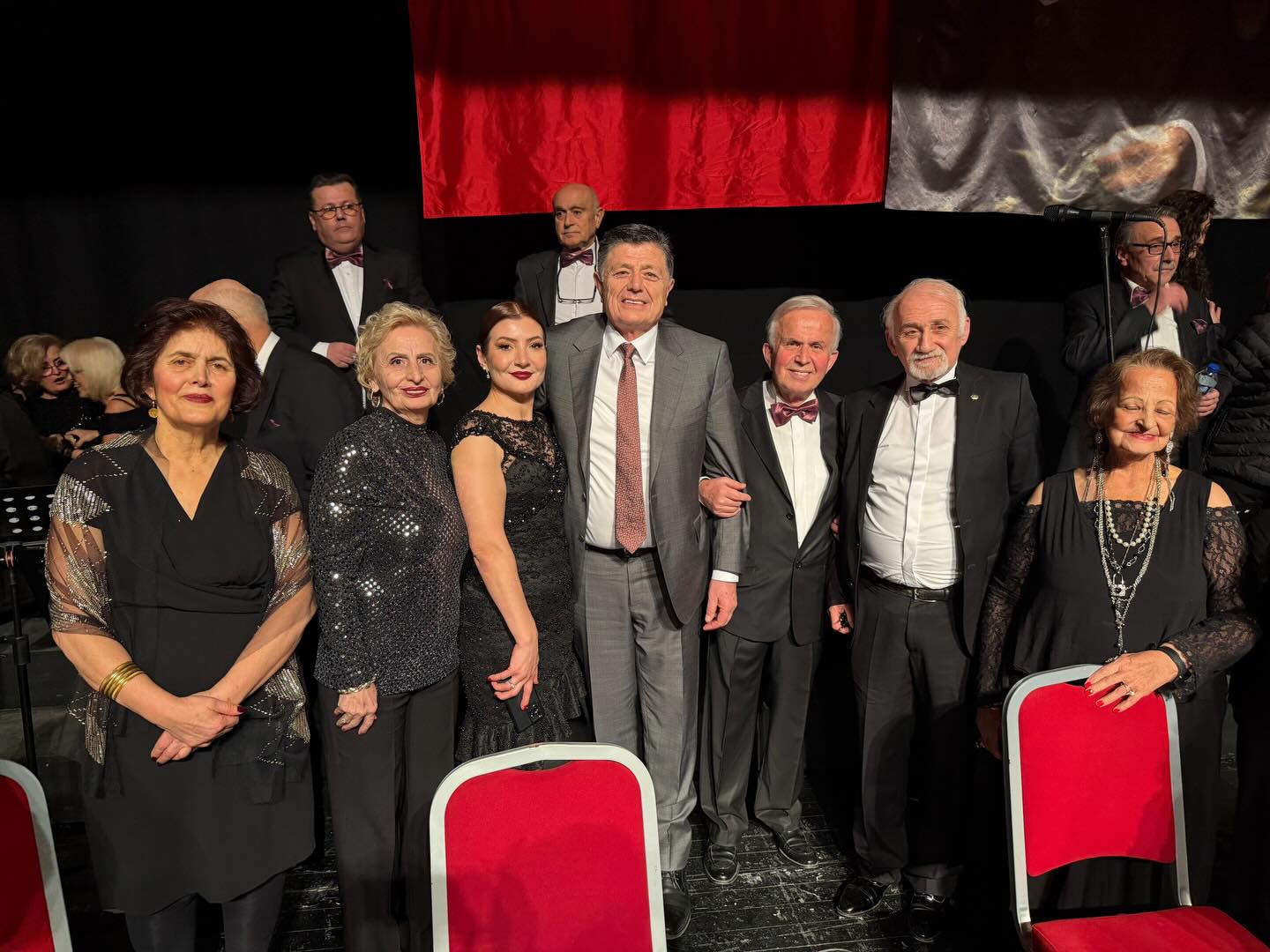 Bartın Belediyesi tarafından düzenlenen Türk Sanat Müziği Konseri, sanatseverlerin yoğun