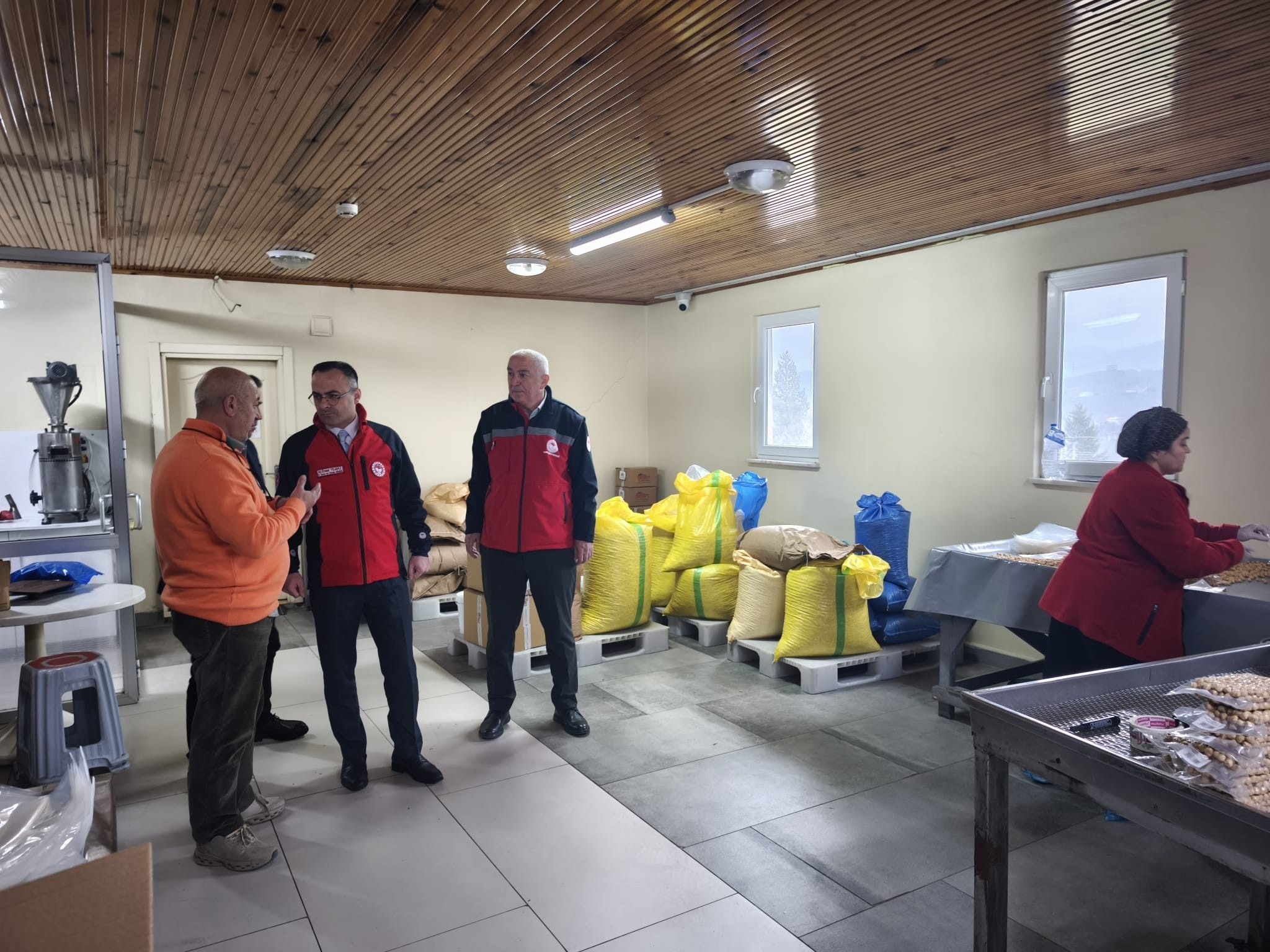 Giresun’da Fındık Tesisine Destek Ziyareti Giresun İl Tarım ve Orman Müdürlüğü İl Müdürü Mustafa Ensar