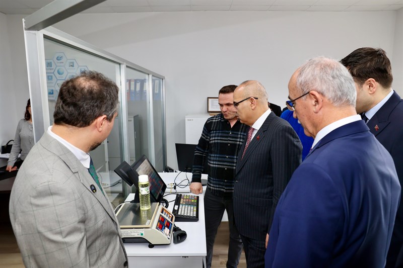 Vali Mustafa Koç’tan Bulancak’ta Teknoloji ve Sanayi Yatırımları İncelemesi Giresun Valisi Mustafa Koç, Bulancak ilçesinde yer alan 2. Organize