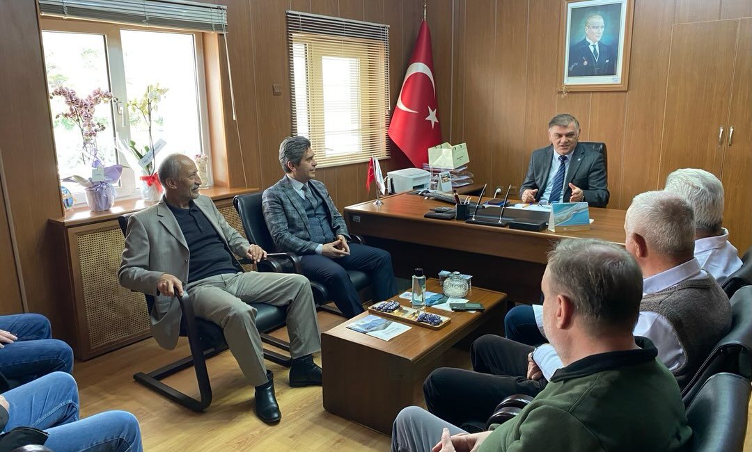 Ondokuz Mayıs Üniversitesi (OMÜ) Ziraat Fakültesi Zootekni Bölümü, fakülte dekanlığı