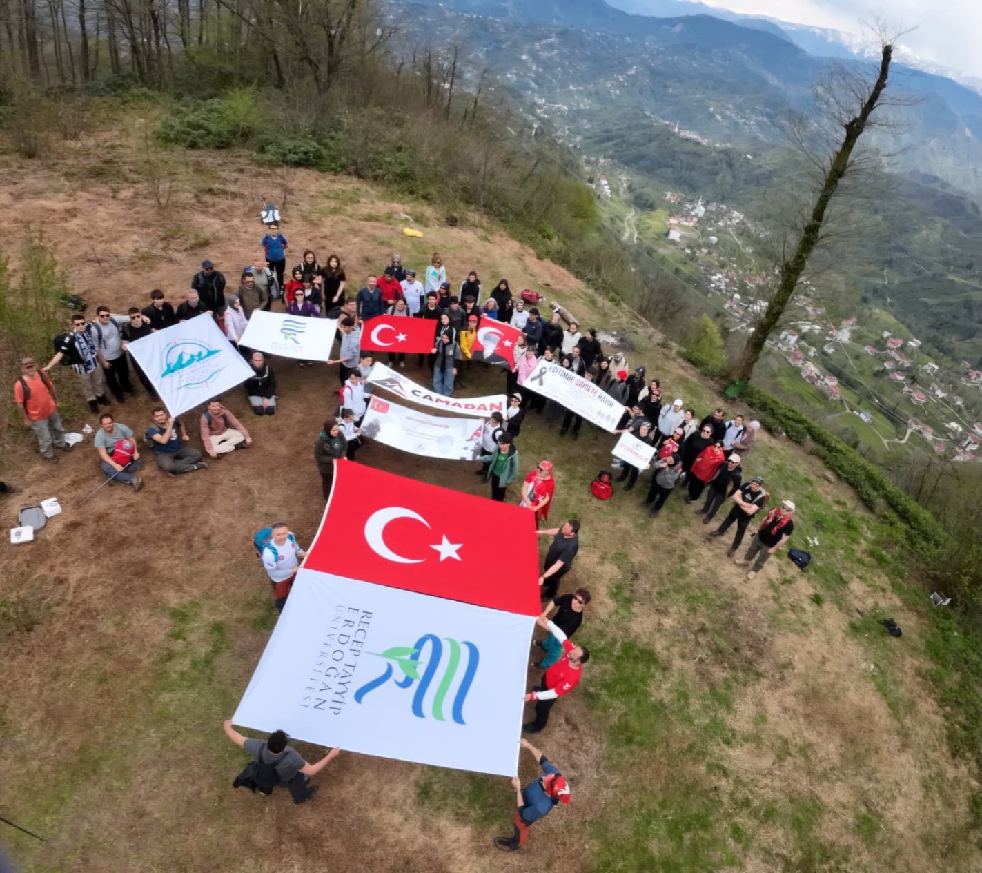 Recep Tayyip Erdoğan Üniversitesi öğrencileri, 23 Nisan coşkusunu bu yıl