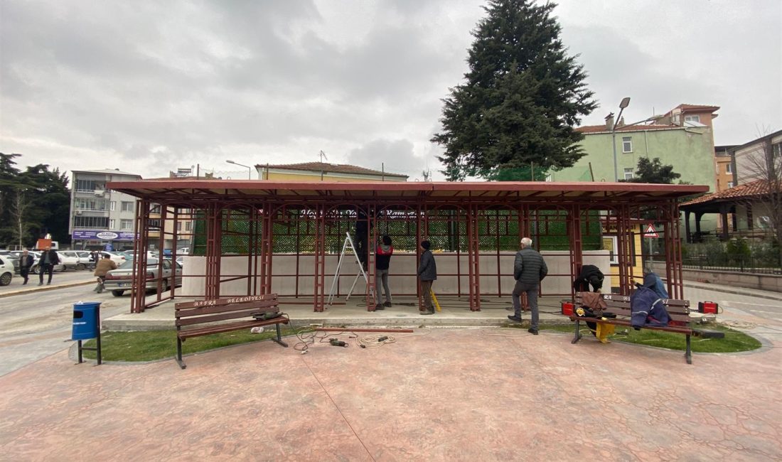 Bafra Belediyesi, uzun yıllardır Çarşı Camii önünde hizmet veren ayakkabı