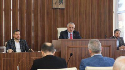 Bafra Belediye Meclisi Toplantı Salonu’nda Belediye Başkanı Hamit Kılıç’ın başkanlığında