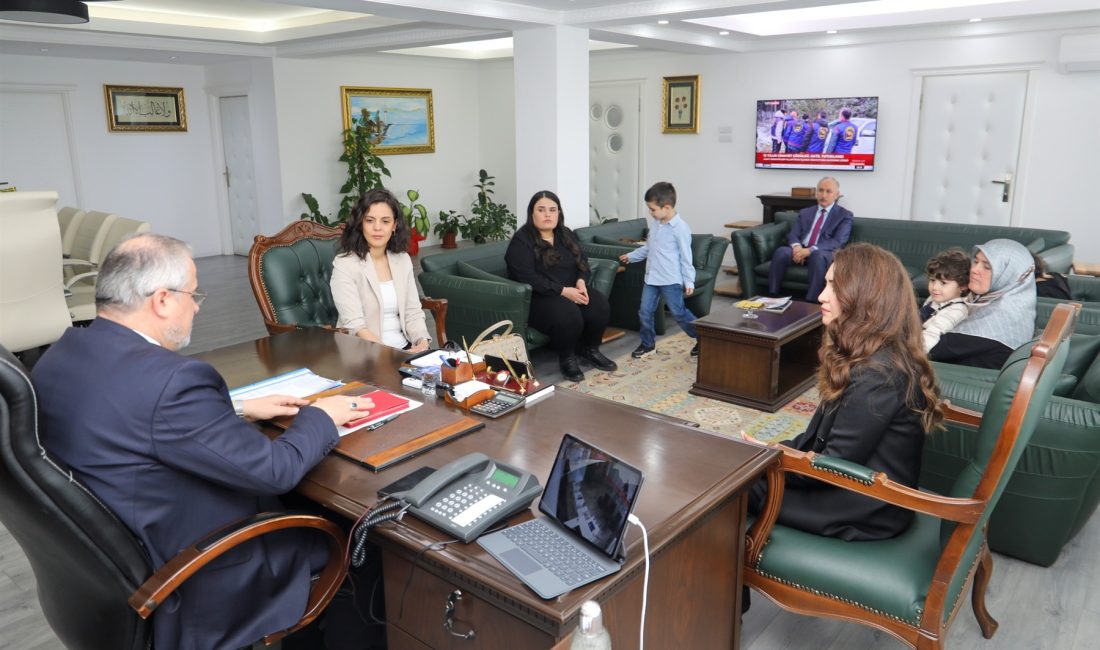 Bafra Belediye Başkanı Hamit Kılıç, Dünya Otizm Farkındalık Günü kapsamında